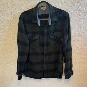Wallace & Barnes j. Crew Green & Black Plaid Wool Flannel Shirt